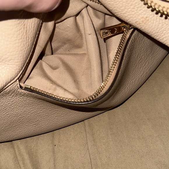 Coach purse - Picture 3 of 7